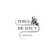 Logo en noir et blanc pour le Musée de la Toile de Jouy avec le texte "Toile de Jouy" et une personne faisant un croquis, au-dessus de "Depuis 1760", sur un fond blanc. Limbus Studio