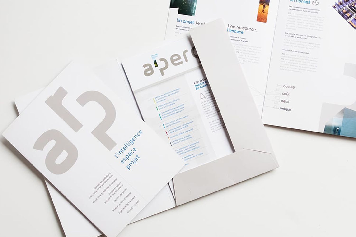ARP : pochette et brochures Aperçu