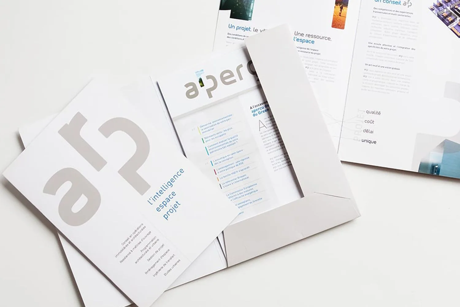 ARP : pochette et brochures Aperçu