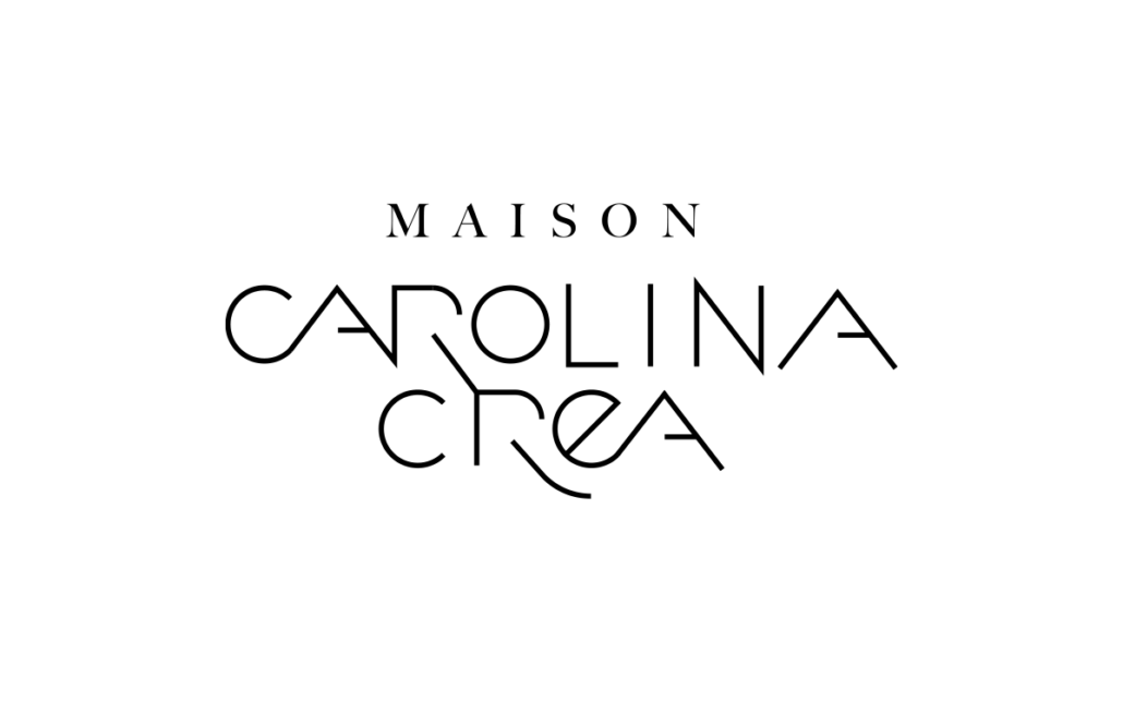 Logo textuel « Maison Carolina Crea » en police noire élégante sur fond blanc, incarnant l'essence d'un design sophistiqué. Limbus Studio