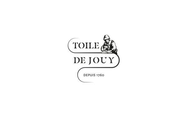 Logo en noir et blanc pour le Musée de la Toile de Jouy avec le texte "Toile de Jouy" et une personne faisant un croquis, au-dessus de "Depuis 1760", sur un fond blanc. Limbus Studio