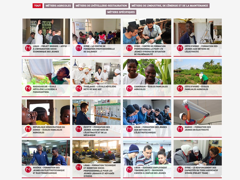 Création de programmes de formation pédagogique et professionnelle du monde entier mettant en scène des étudiants et des instructeurs, ce collage met en évidence les diverses approches des initiatives menées par les agences et les techniques graphiques innovantes. Limbus Studio